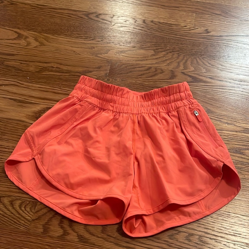 Lululemon Tracker 4” Short - size 4 - color: Red Merlot